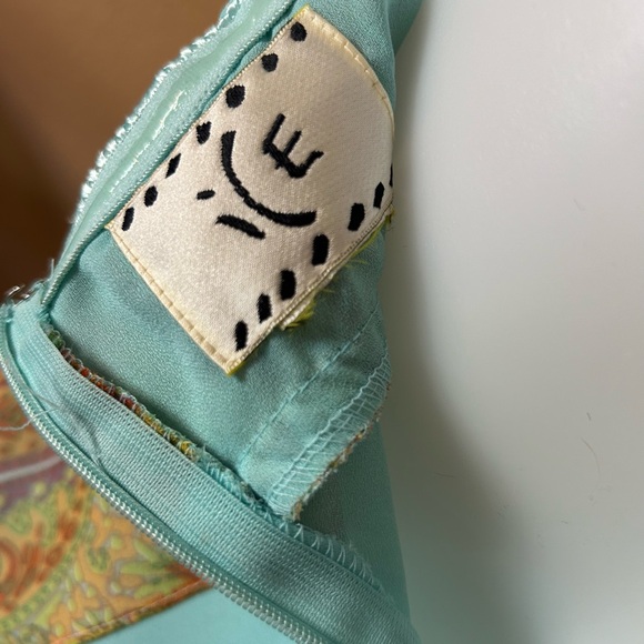 Y2K ice Paisley Halter Top - Multicolor. - Picture 8 of 8